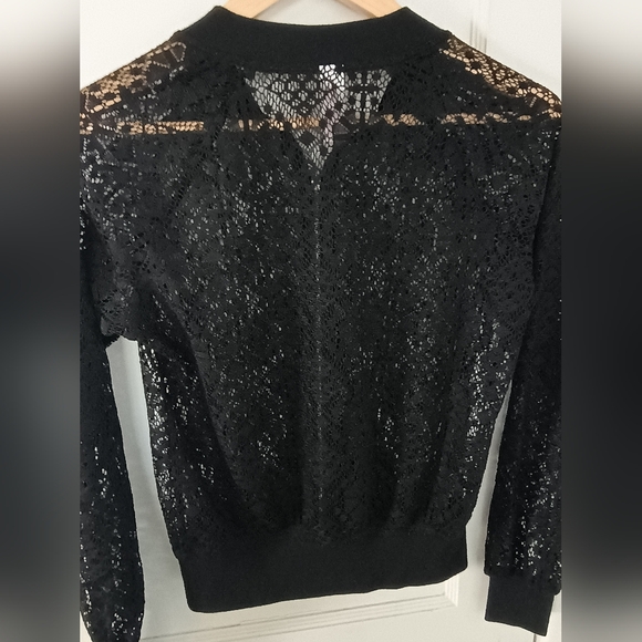 Black lace jacket - Picture 4 of 8